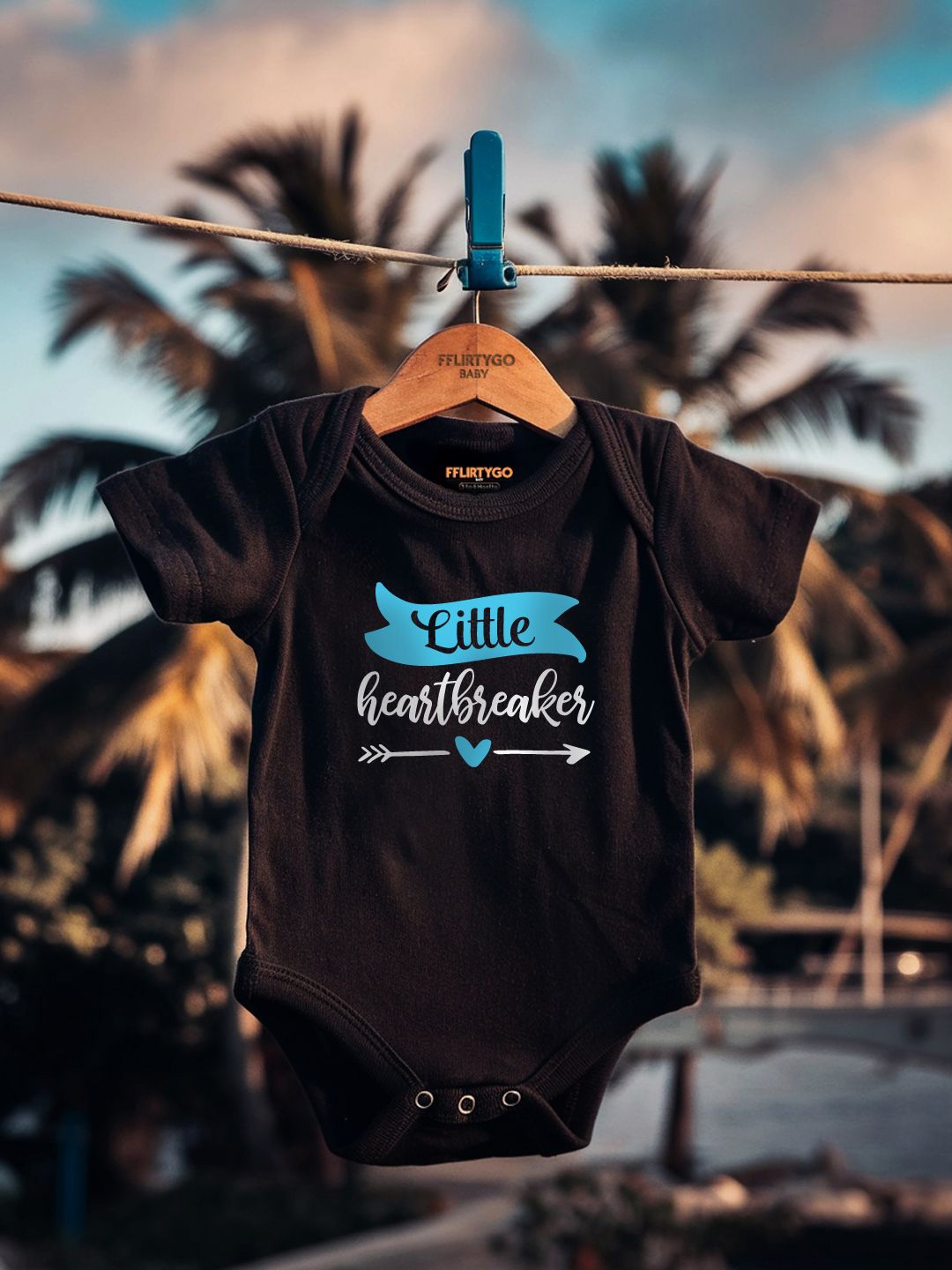 

FFLIRTYGO Infants Valentine day Printed Cotton Bodysuit, Black