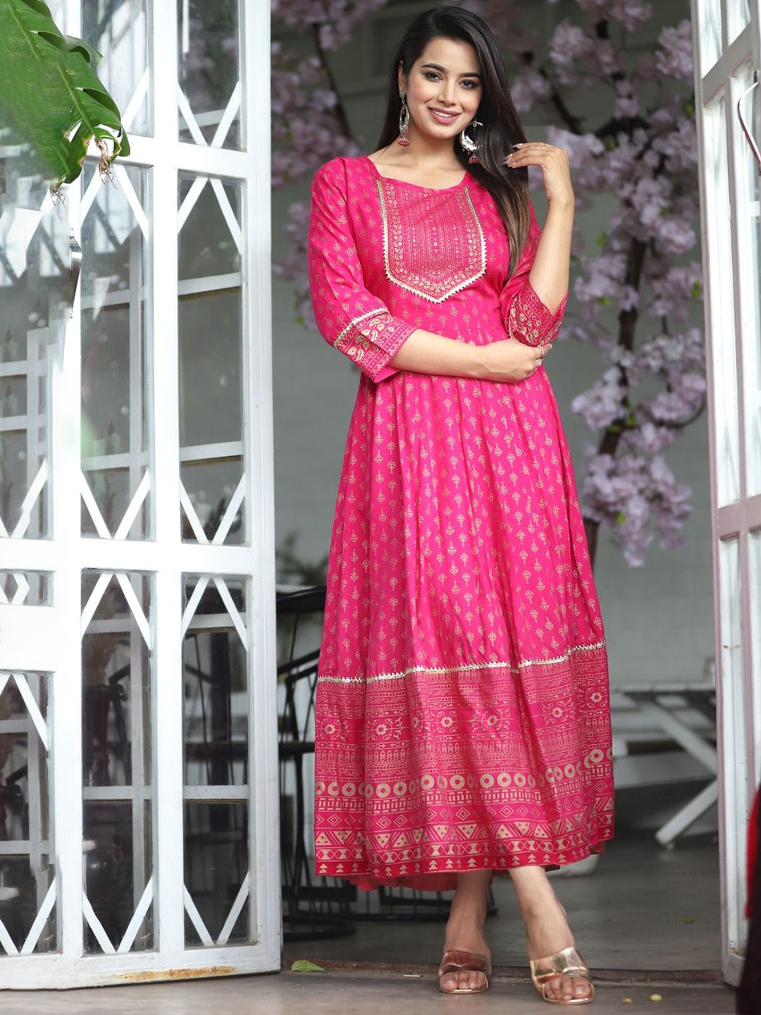 

Pristyle Ethnic Motifs Woven Design Gotta Patti Anarkali Kurta, Pink