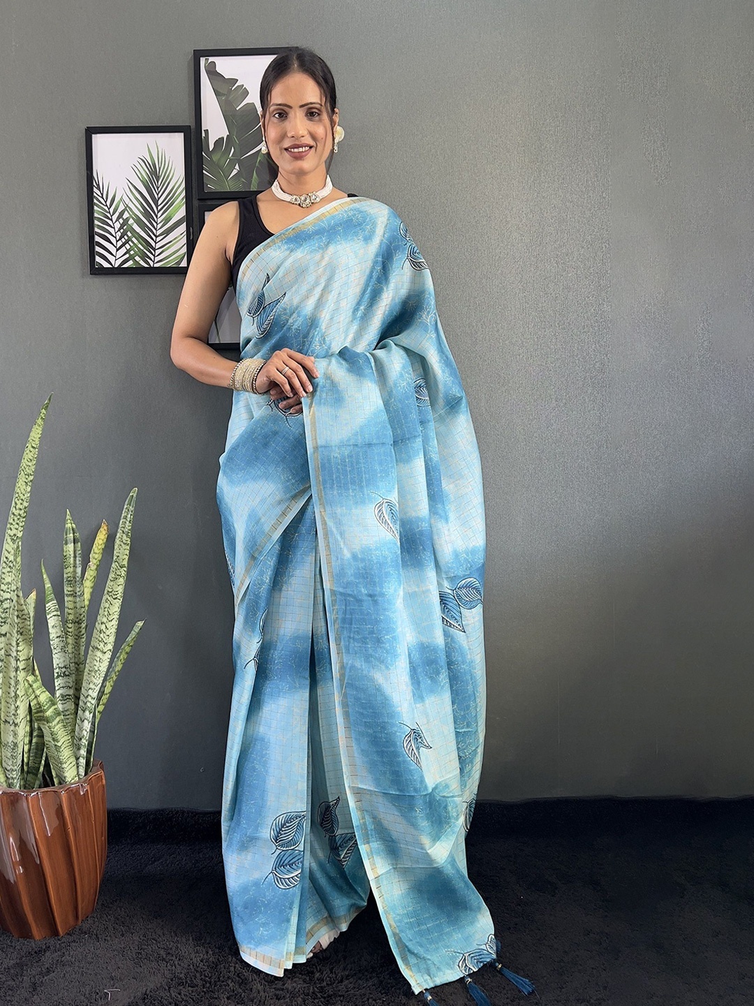 

A TO Z CART Floral Printed Saree with Blouse Piece, Turquoise blue