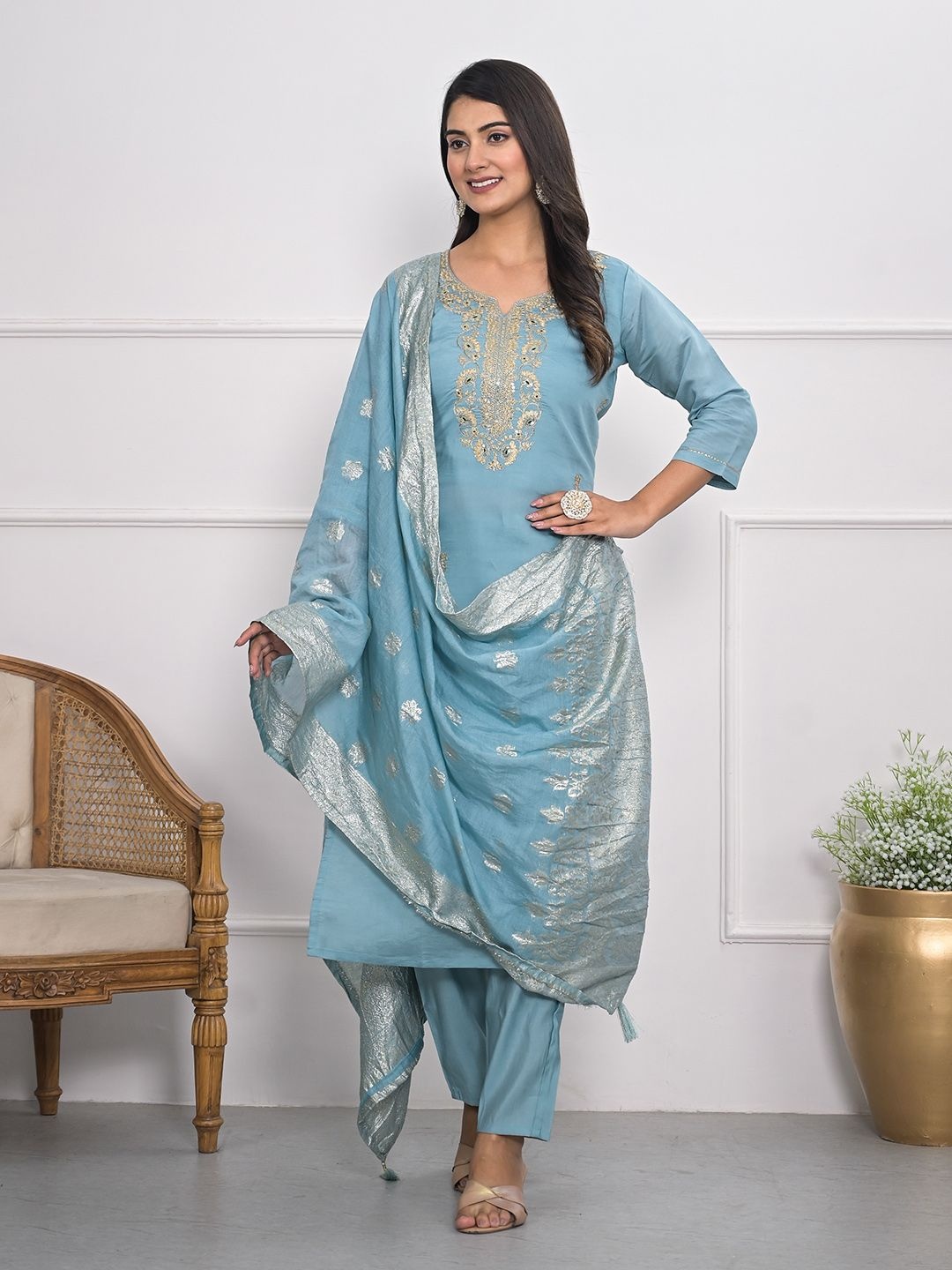

Meena Bazaar Floral Embroidered V-Neck Sequinned Straight Kurta With Trouser & Dupatta, Blue