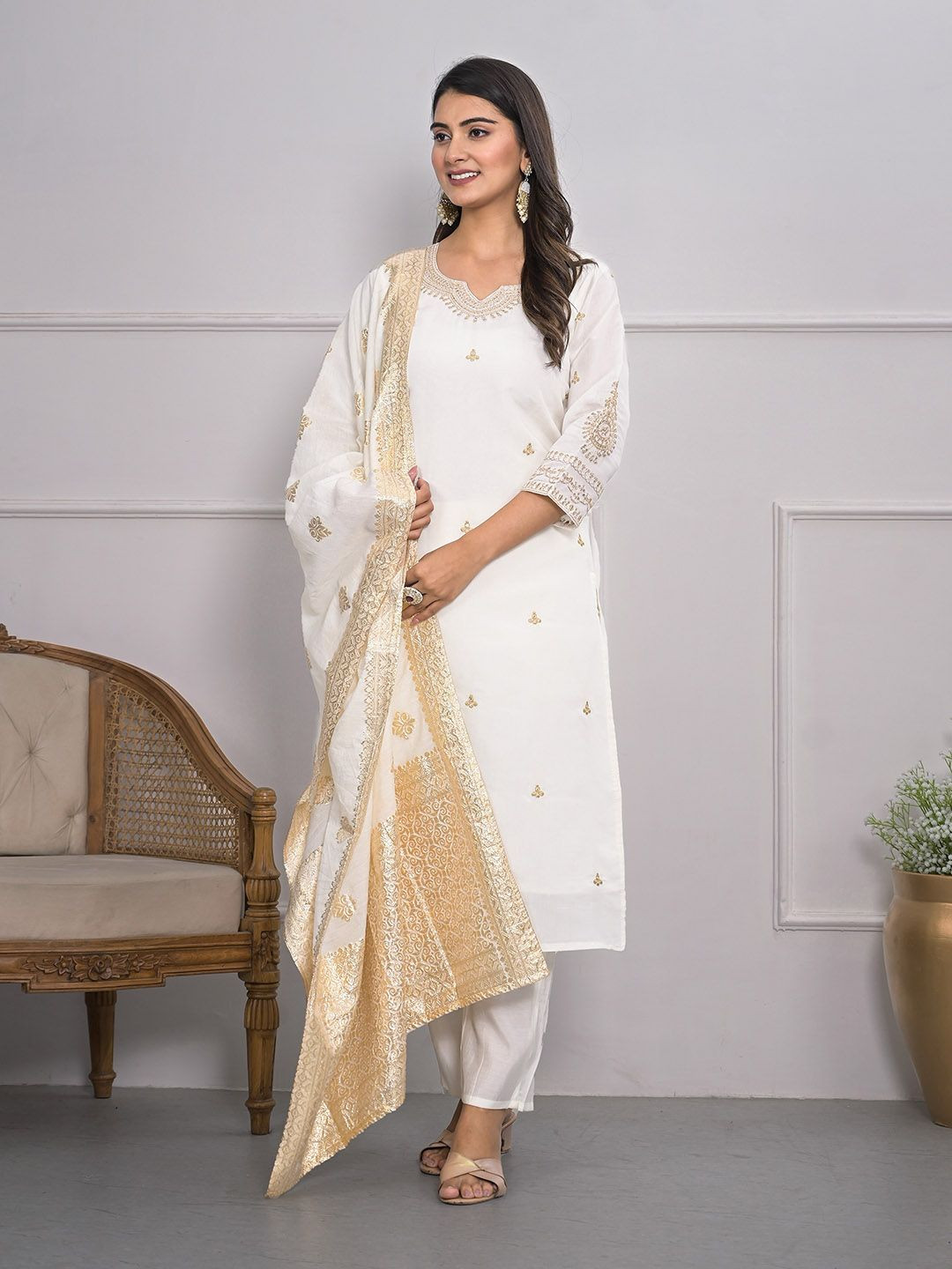 

Meena Bazaar Floral Embroidered Notch Neck Cotton Straight Kurta With Trouser And Dupatta, White
