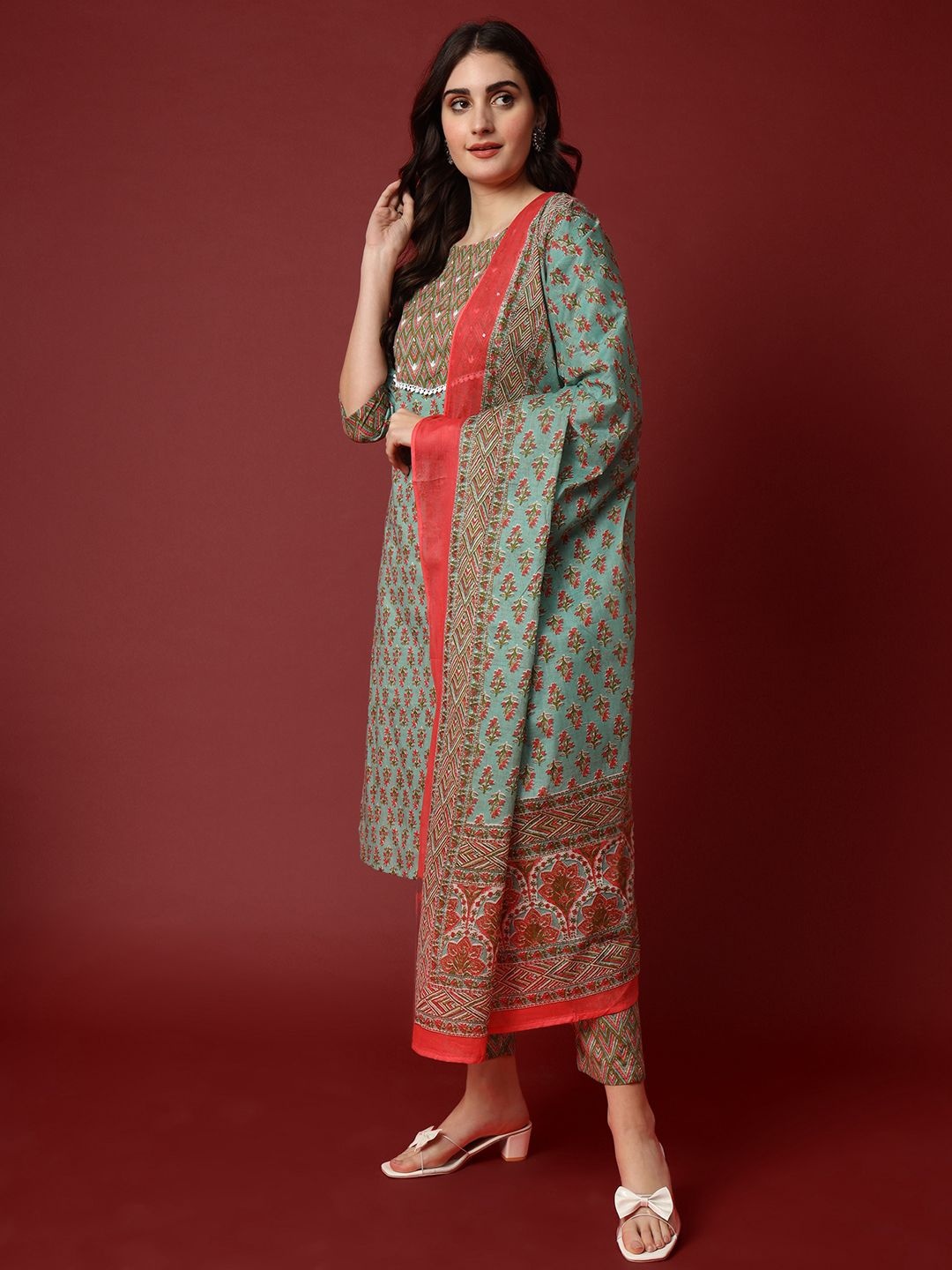 

Aspriya Floral Printed Sequinned Pure Cotton Straight Kurta With Trousers & Dupatta, Green