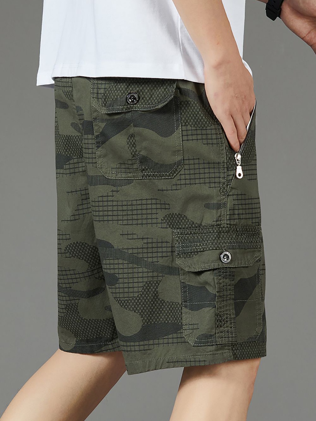 

StyleCast x Revolte Men Camouflage Printed Shorts, Green