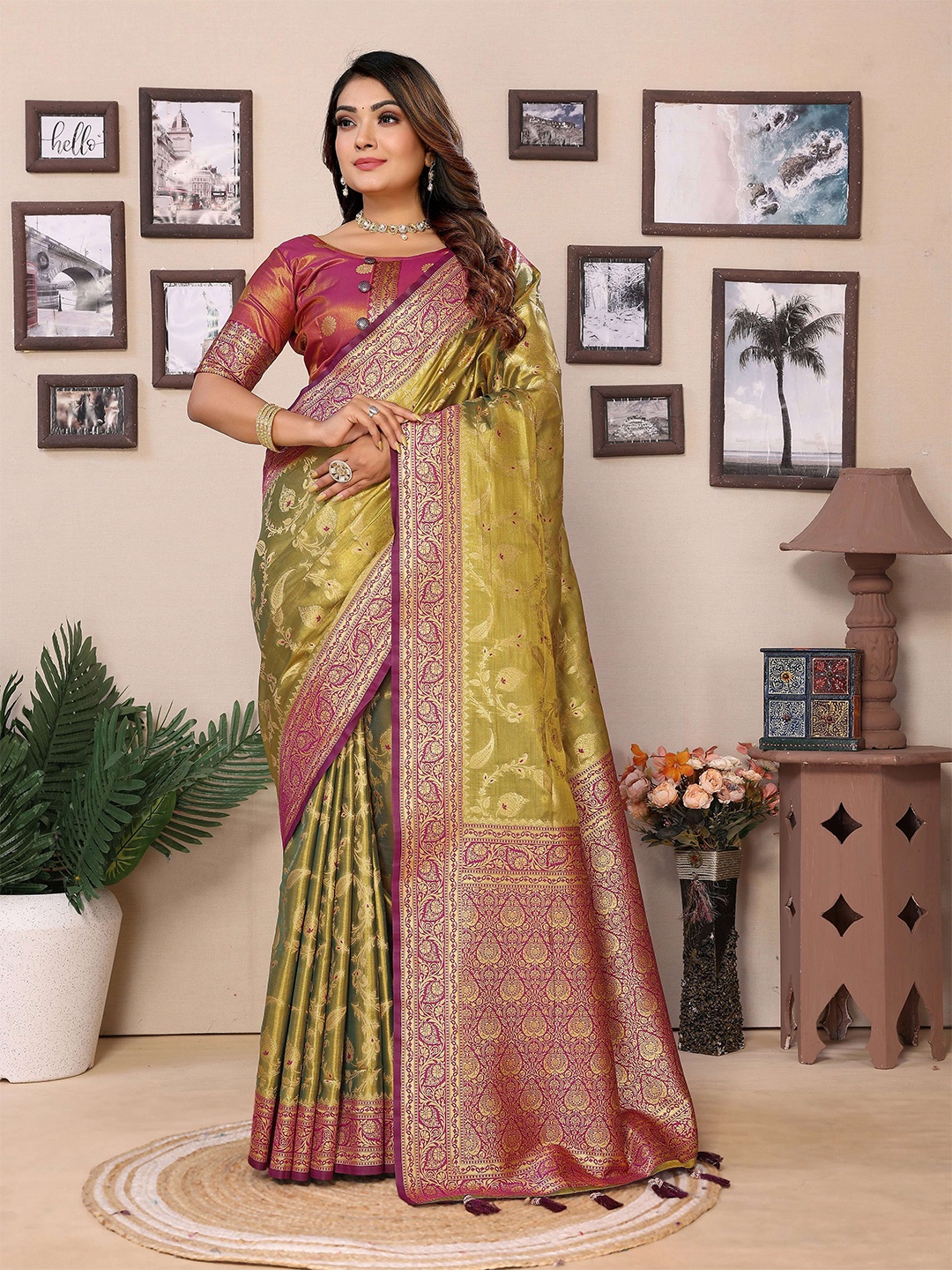 

Vintro Woven Design Zari Tissue Banarasi Saree, Green