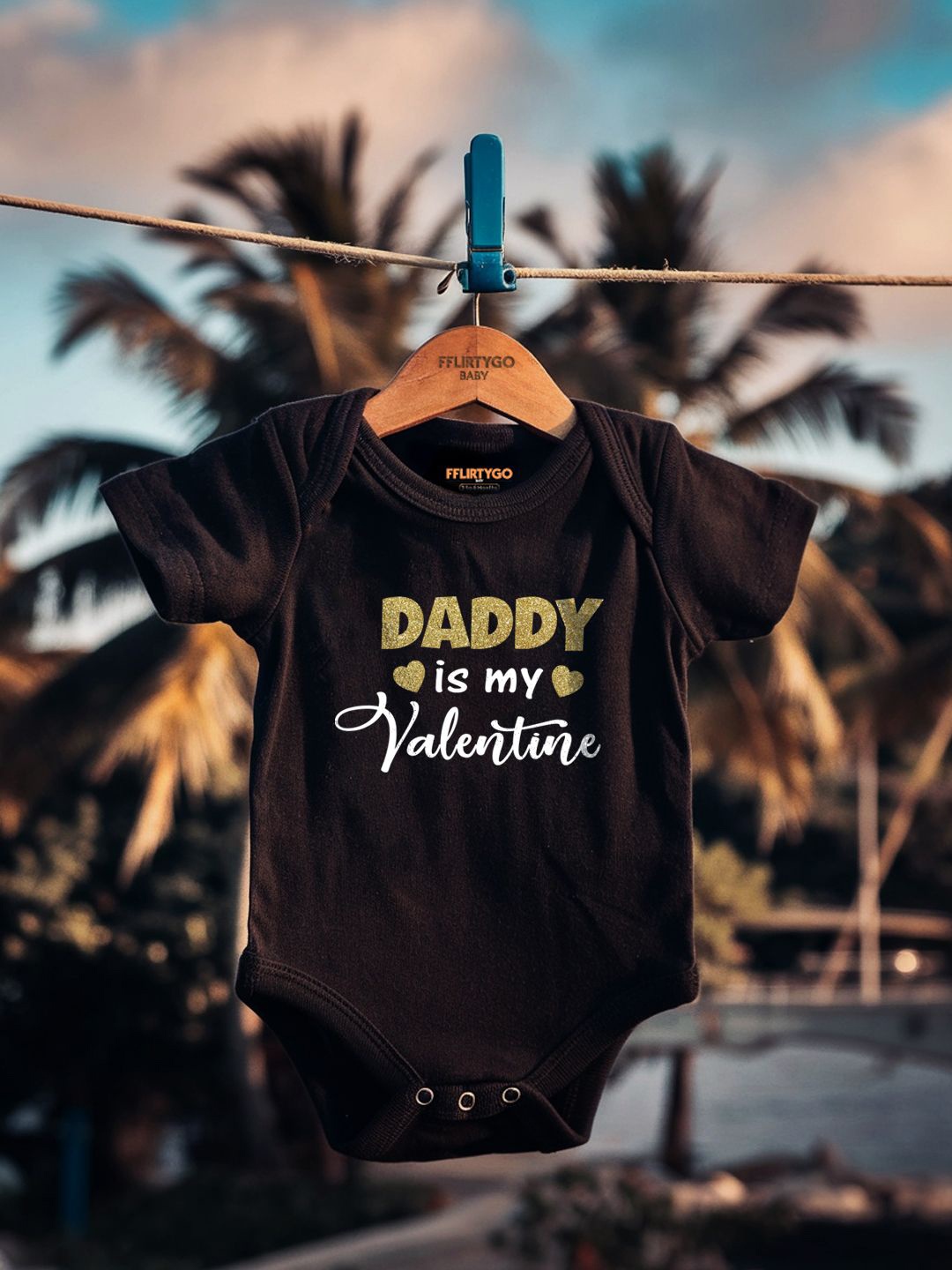 

FFLIRTYGO Infants Valentine Day Printed Cotton Bodysuit, Black