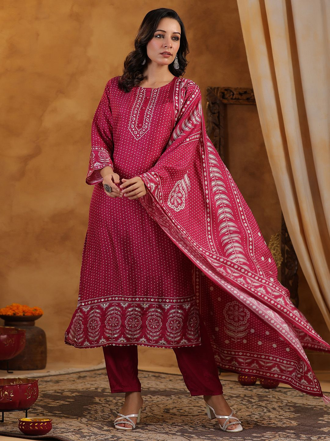 

Meena Bazaar Bandhani Printed Sequinned Straight Kurta With Trouser And Dupatta, Pink