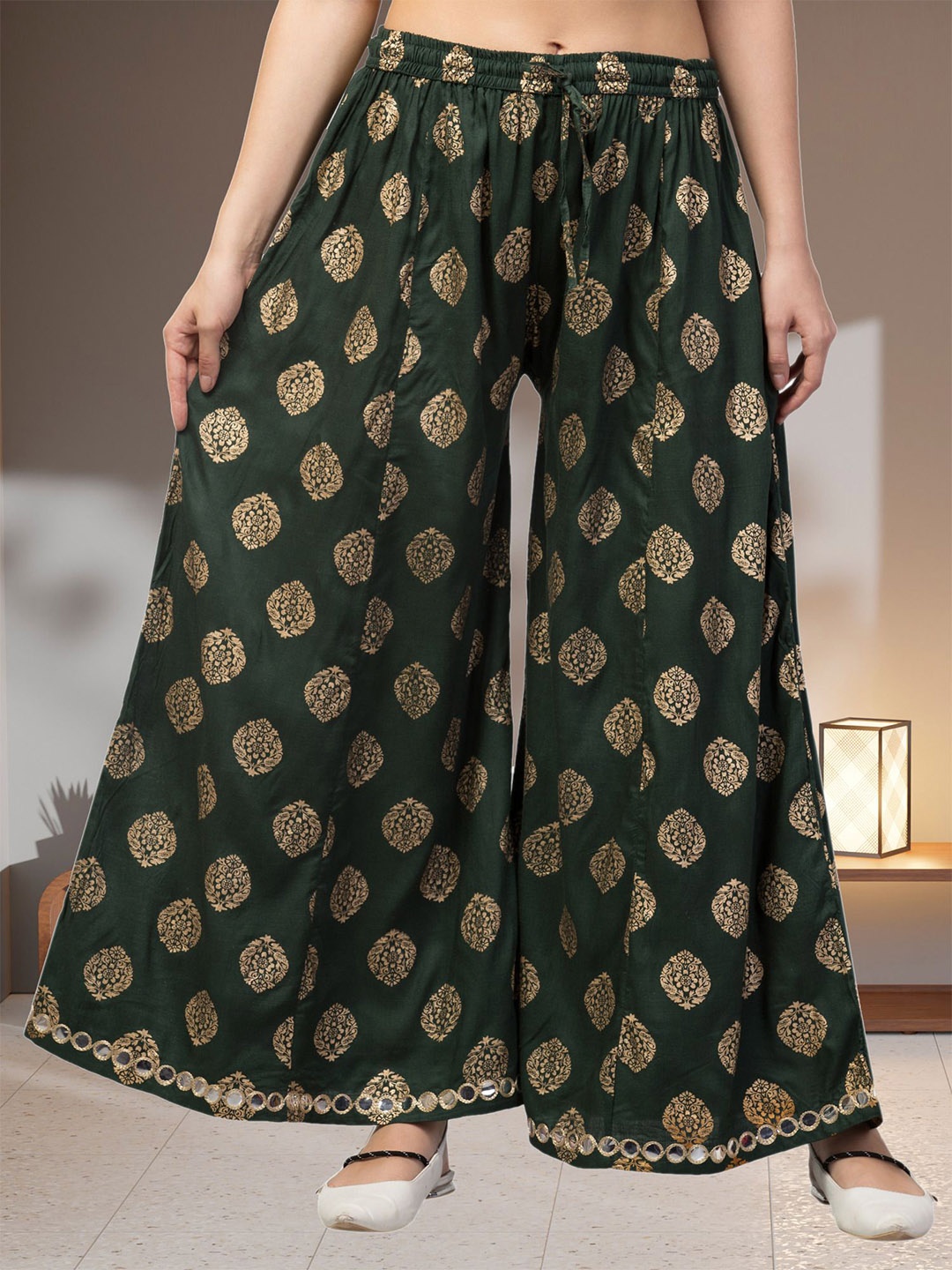 

FAMBEE Women Floral Printed Flared Knitted Palazzos, Green