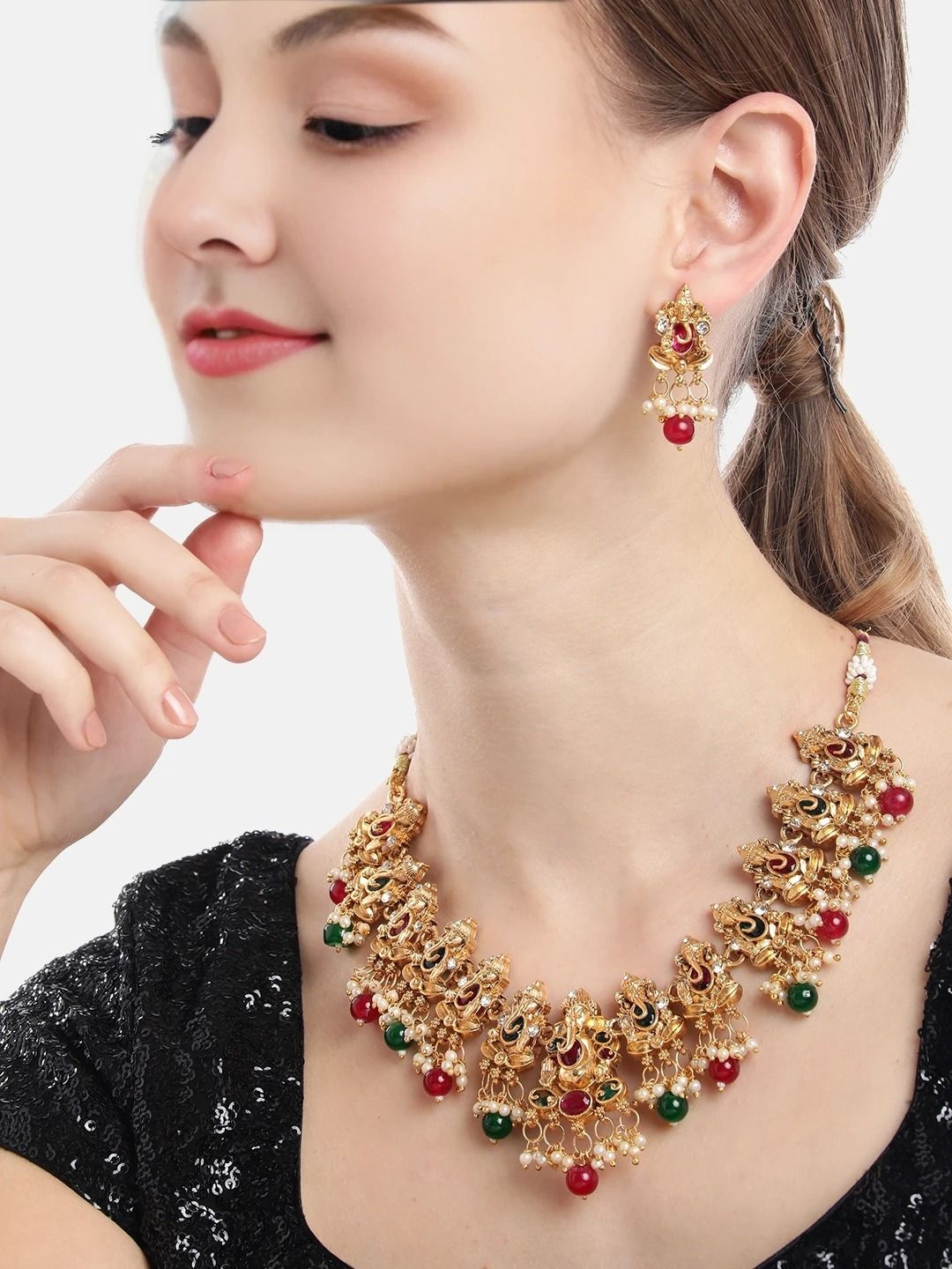 

ORANGENYSHA Gold-Plated Gemstone-Studded & Beaded Lord Ganesha Temple Jewellery Set