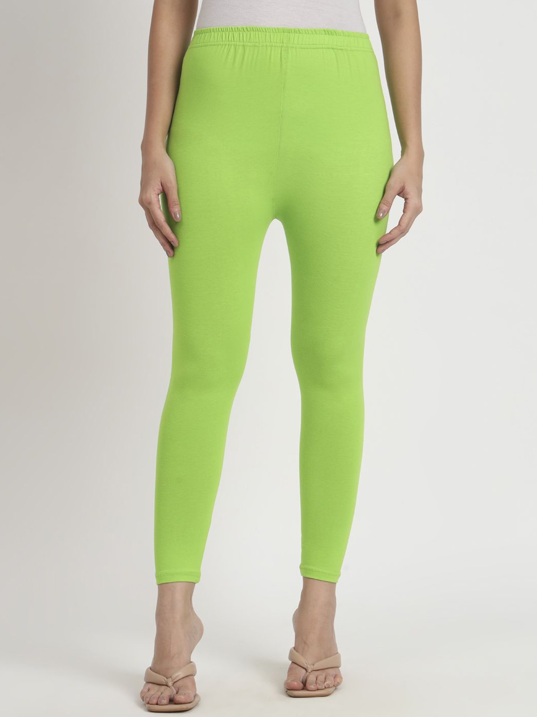 

Thread Plus Women Ankle Length Super Stretchable Solid Cotton Leggings, Green