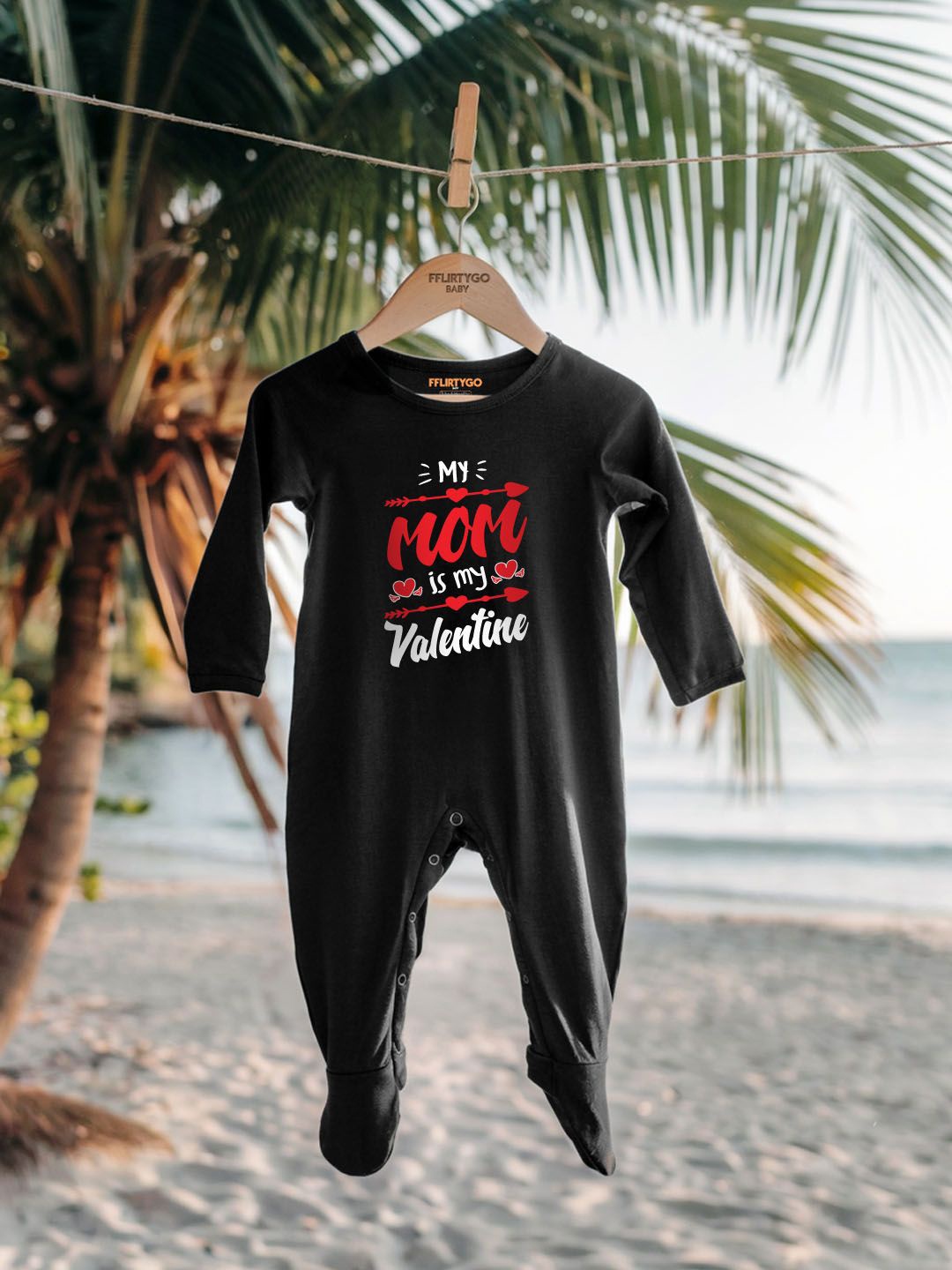 

FFLIRTYGO Infants Valentine Day Printed Cotton Sleepsuit, Black