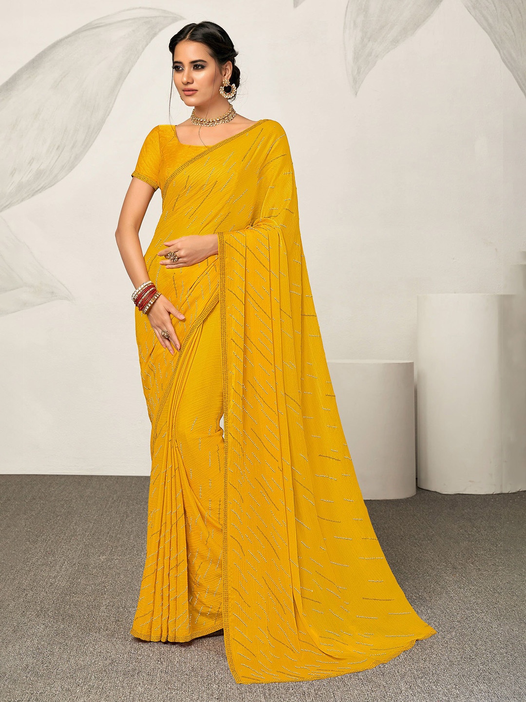

Laxmipati Embellished Beads and Stones Poly Chiffon Heavy Work Saree, Yellow