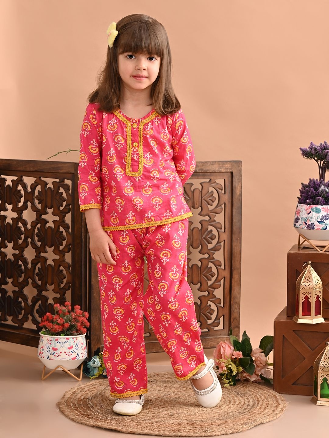 

Superminis Girls Printed V-Neck Pure Cotton Top With Trousers, Pink