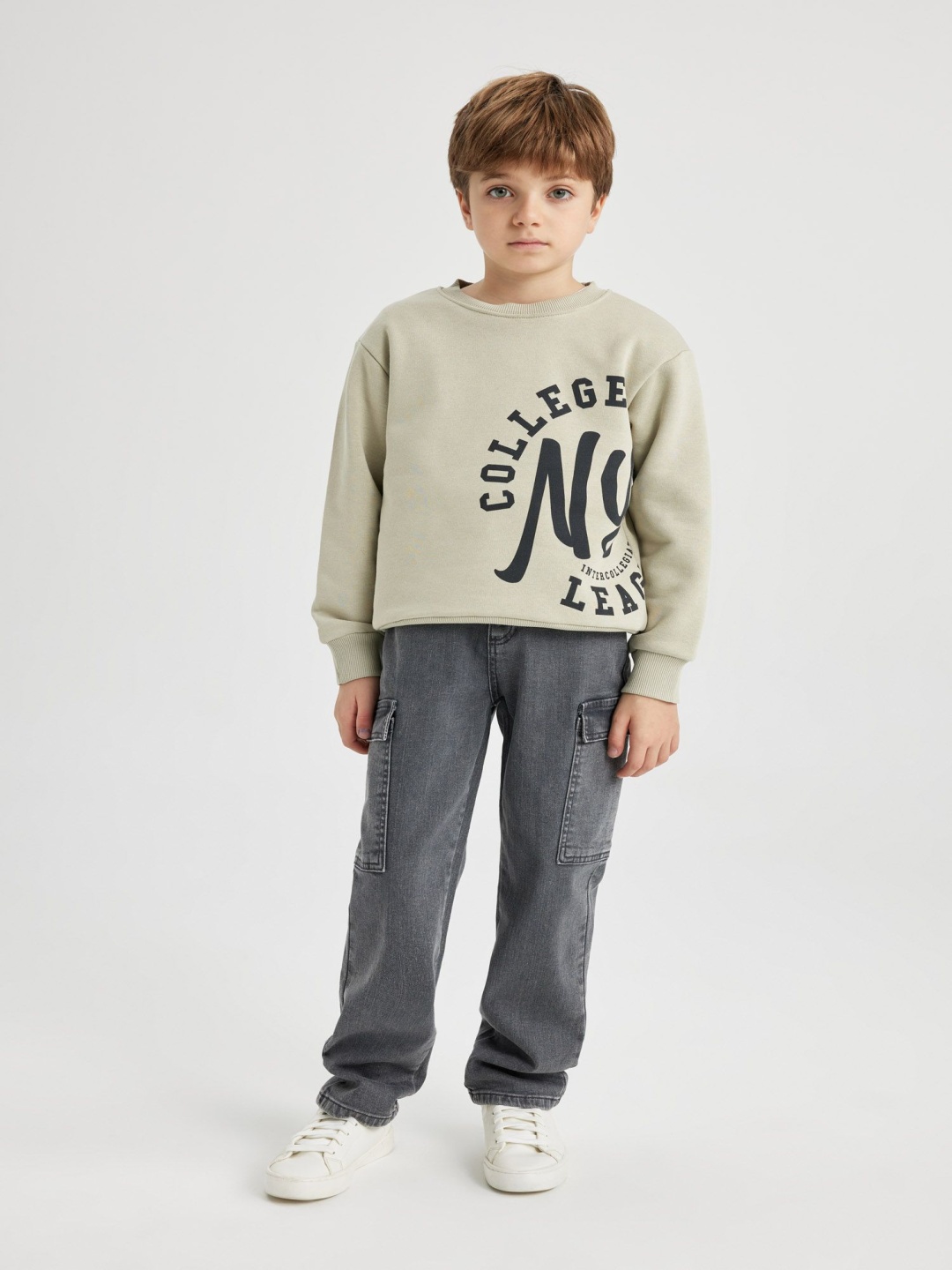 

DeFacto Boys Joggers Trousers, Na