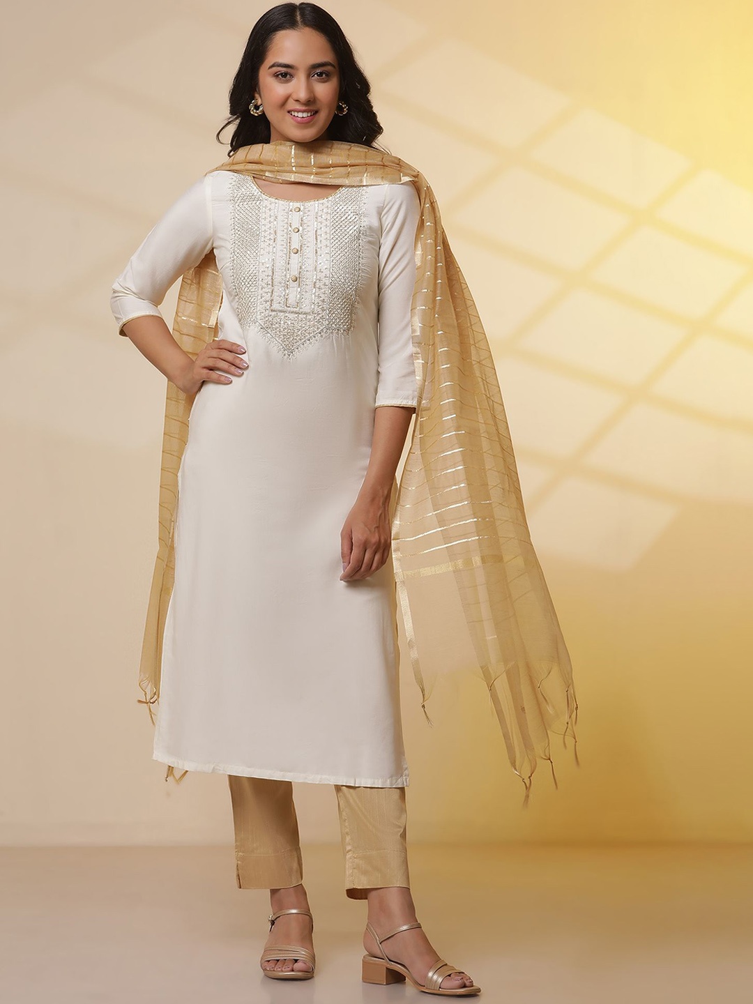 

AURELIA Floral Sequined Embellished Round Neck Straight Kurta With Trouser And Dupatta, Cream