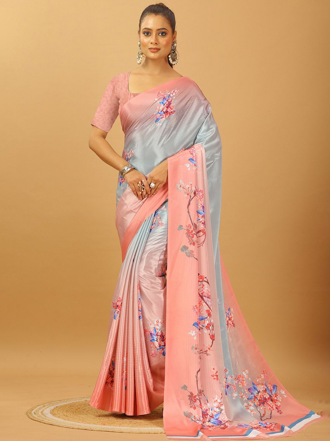 

A.V.M. SILK MILLS Floral Pure Crepe Saree, Grey