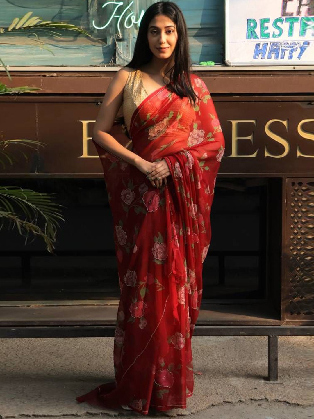 

House of Chiffon Floral Poly Chiffon Saree, Maroon