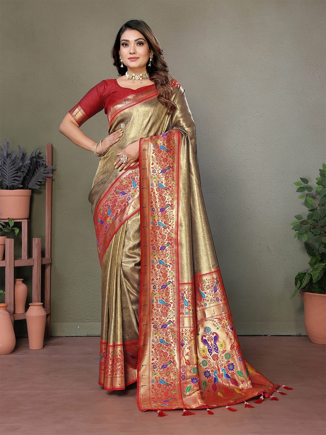 

Vintro Woven Design Zari Tissue Paithani Saree, Peach