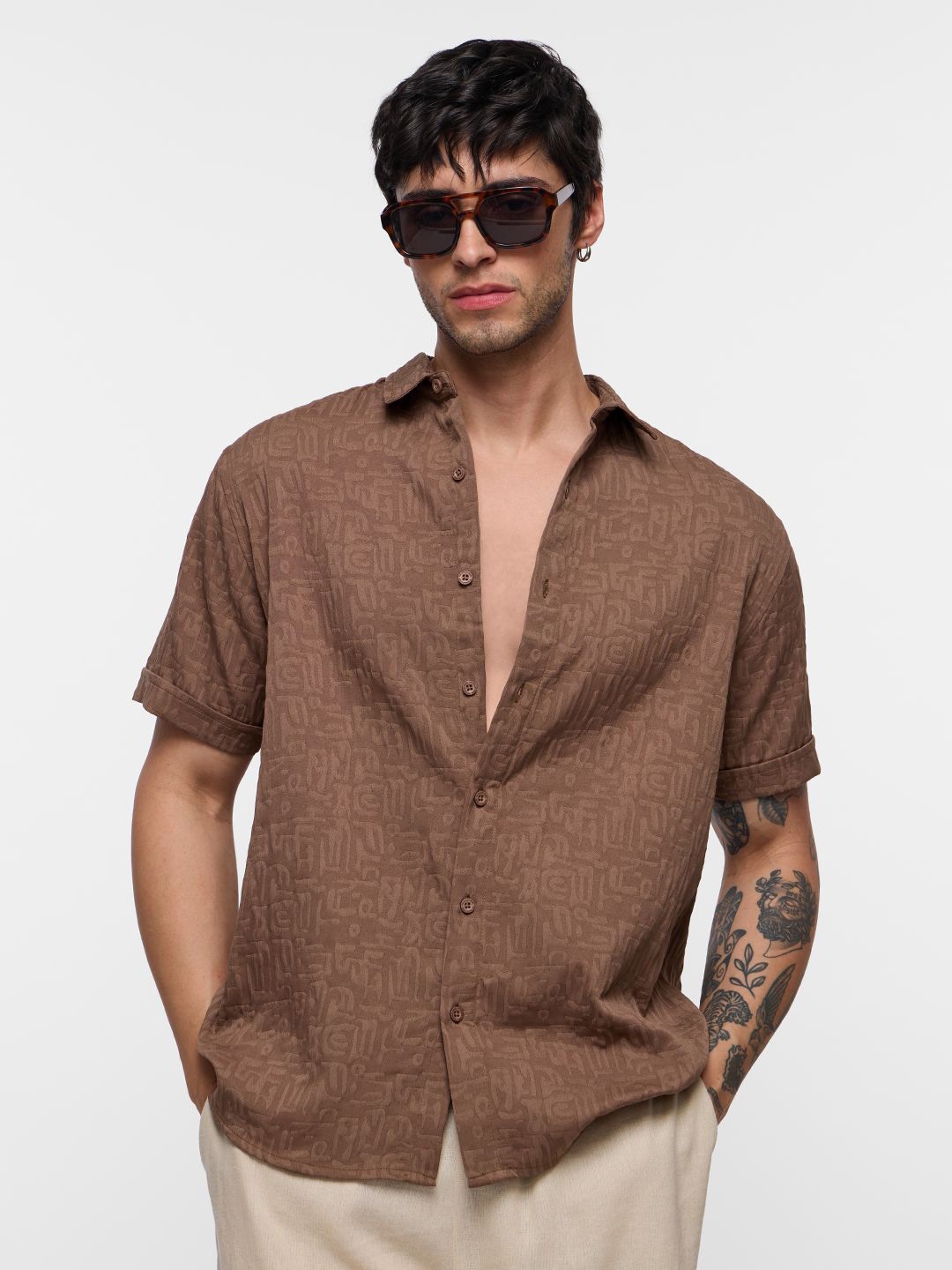 

The Souled Store Men Relaxed Fit Spread Collar Textured Casual Shirt, Brown