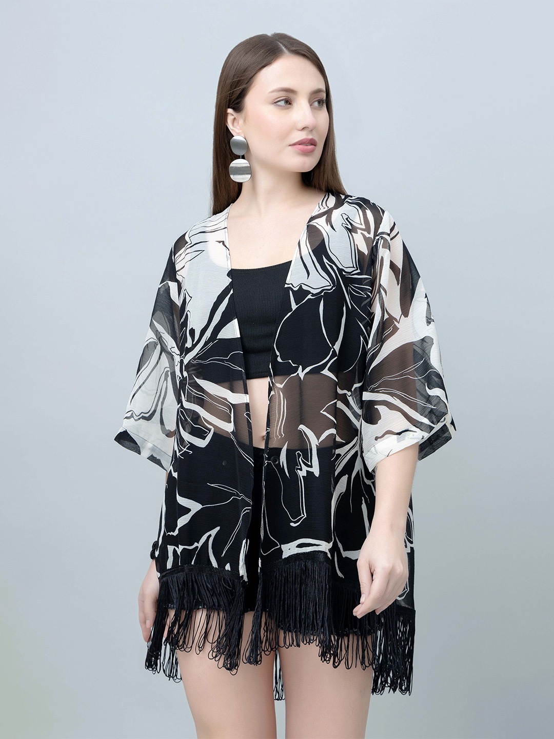 

PURYS Floral Printed Tasselled Longline Shrug, White