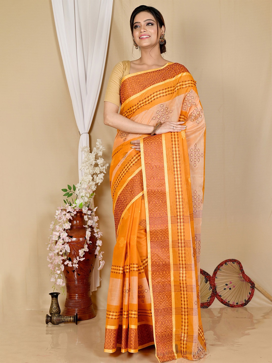 

PuJoy Geometric Printed Pure Cotton Taant Saree, Orange