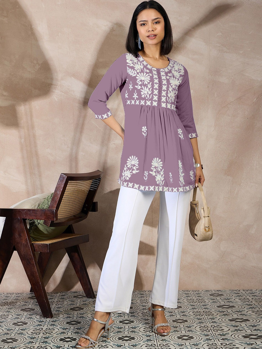 

all about you Women Embroidered Chikankari Kurti, Lavender