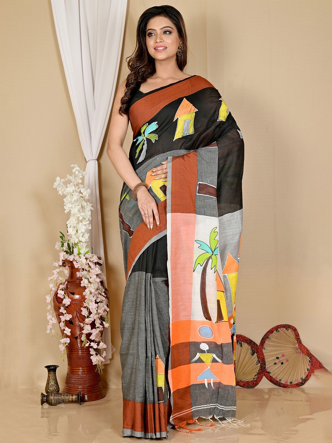 

PuJoy Kalamkari Printed Pure Cotton Taant Saree, Black