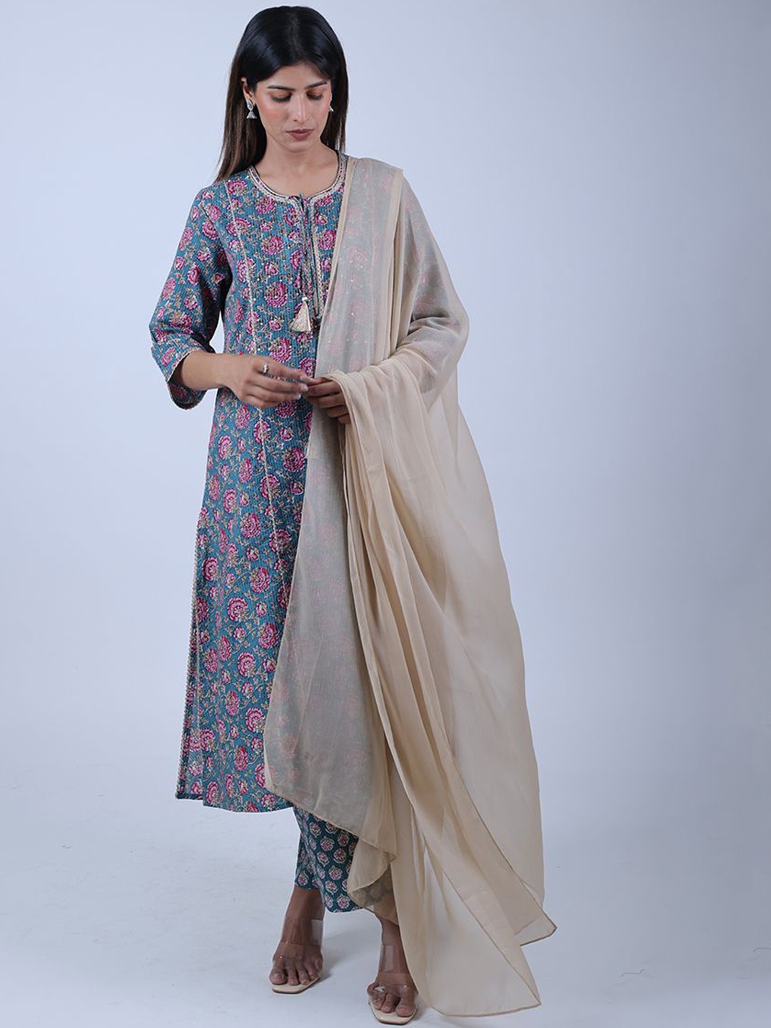 

HOUSE OF PARAL Women Floral Printed Regular Pure Cotton Kurta with Salwar, Green