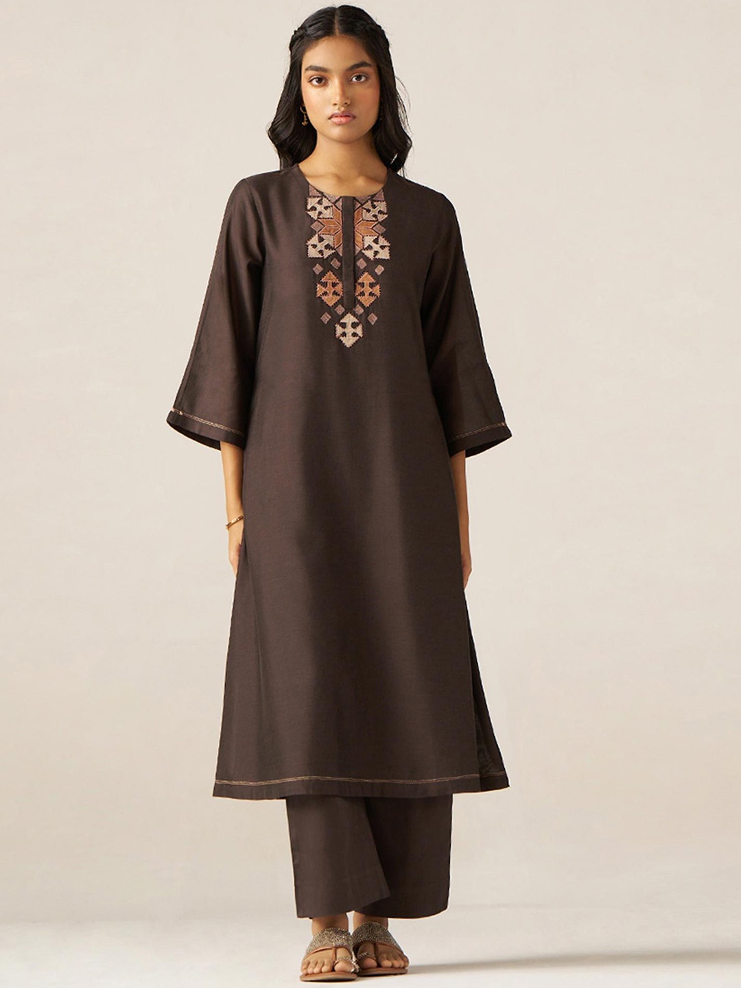 

Ganga Geometric Embroidered Round Neck Gotta Patti Straight Kurta With Palazzos, Brown