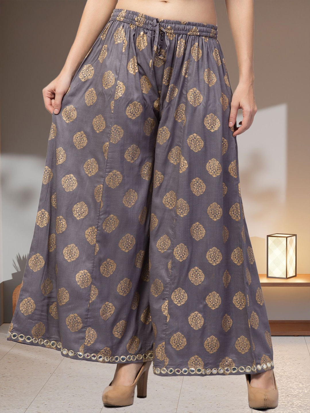 

FAMBEE Women Floral Printed Flared Knitted Palazzos, Grey