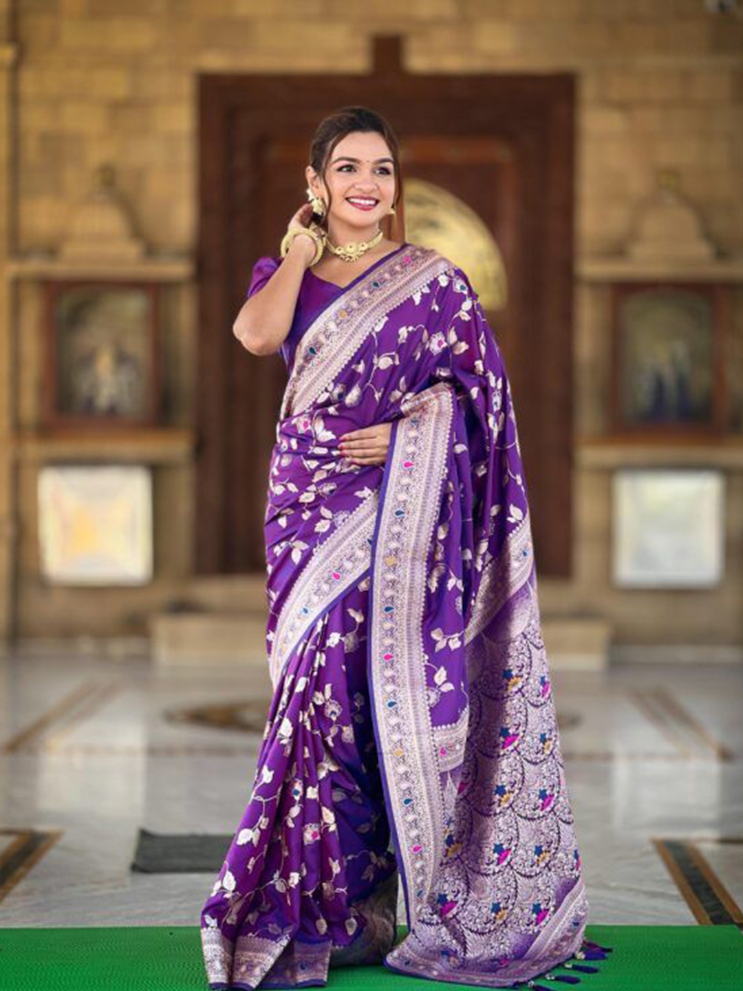 

A TO Z CART Floral Woven Design Zari Pure Silk Banarasi Saree, Purple