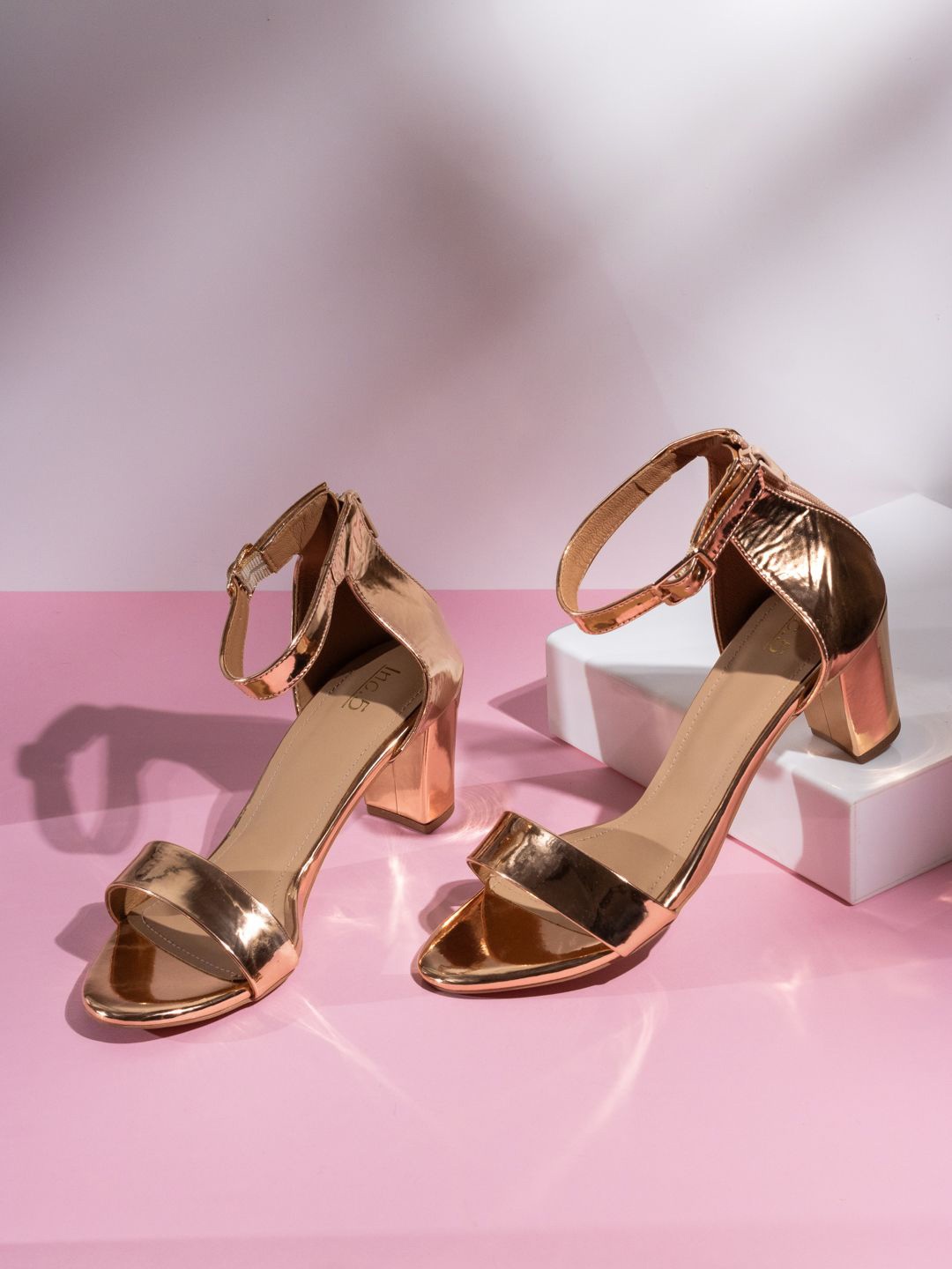 

Inc 5 Women Block Heel Sandals with Buckles, Rose gold