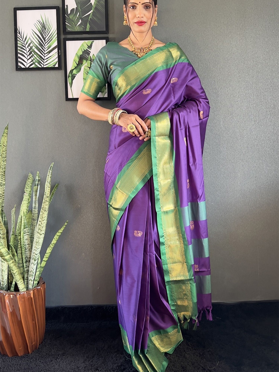 

A TO Z CART Woven Design Kanjeevaram Saree, Lavender