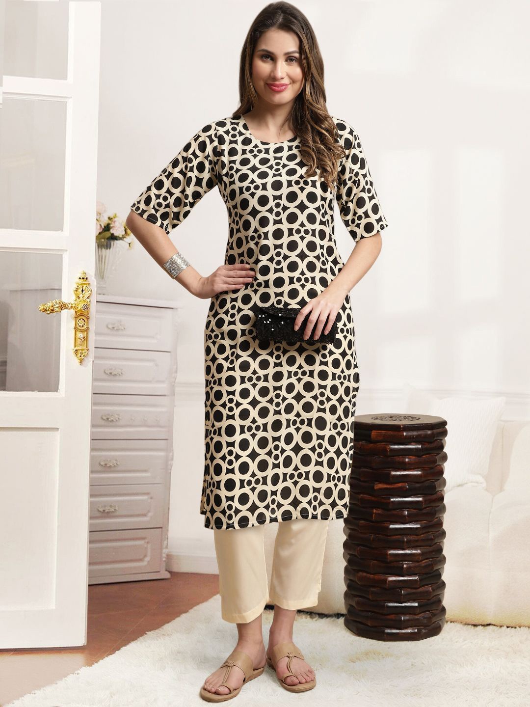 

7Threads Geometric Printed Round Neck Straight Kurta with Trouser, Black