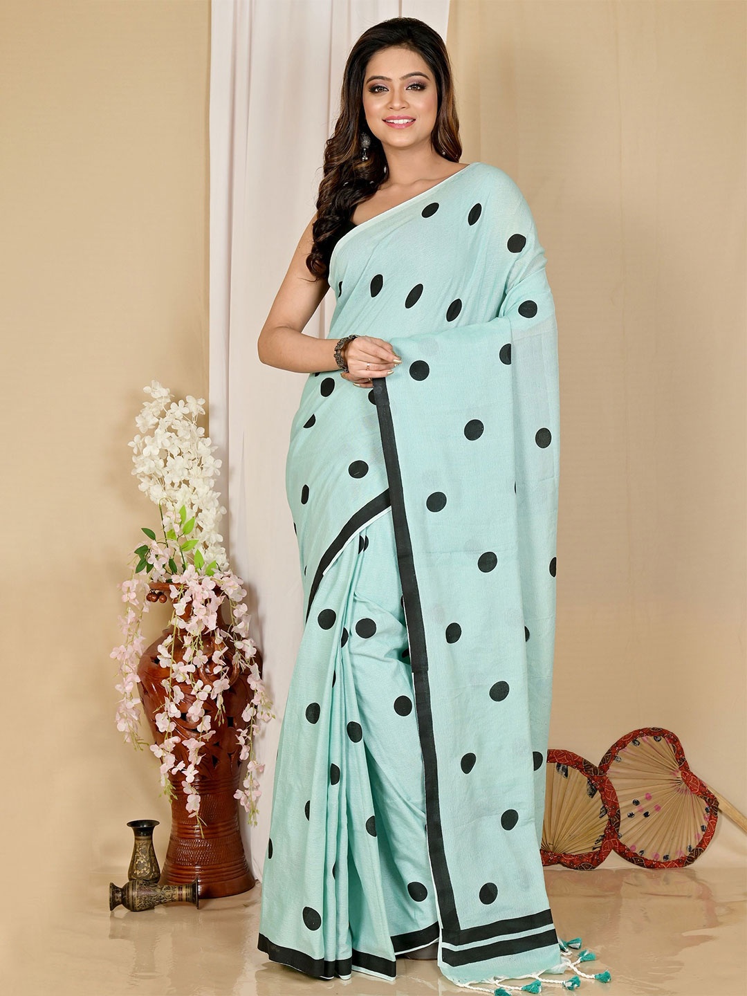 

DipDiya Polka Dot Printed Pure Cotton Taant Saree, Sea green