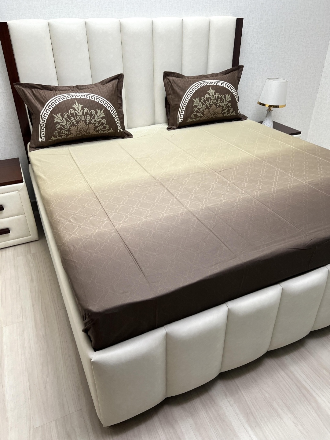 

Pure Decor Royal Majestic Brown Printed Pure Cotton 240 TC King Bedsheet Set 2.74m x 2.74m