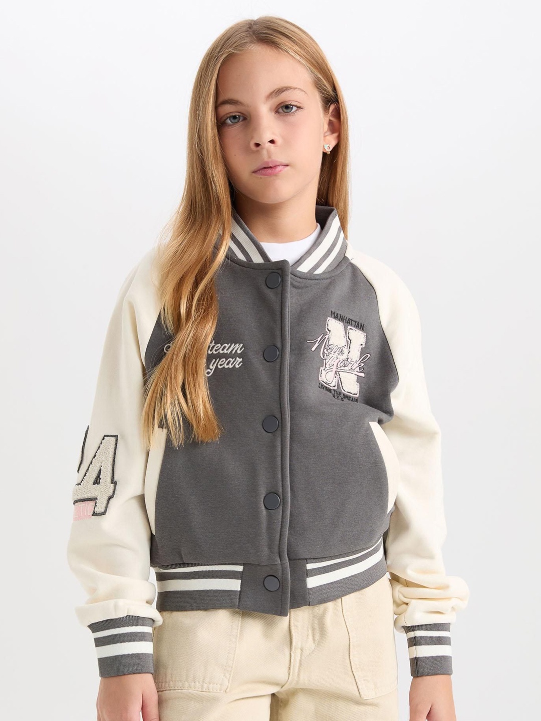 

DeFacto Girls Colourblocked Bomber Jacket, Grey