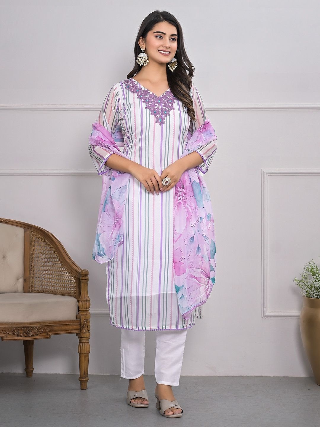 

Meena Bazaar Women Printed Regular Thread Work Kurta with Trousers & With Dupatta, Cream