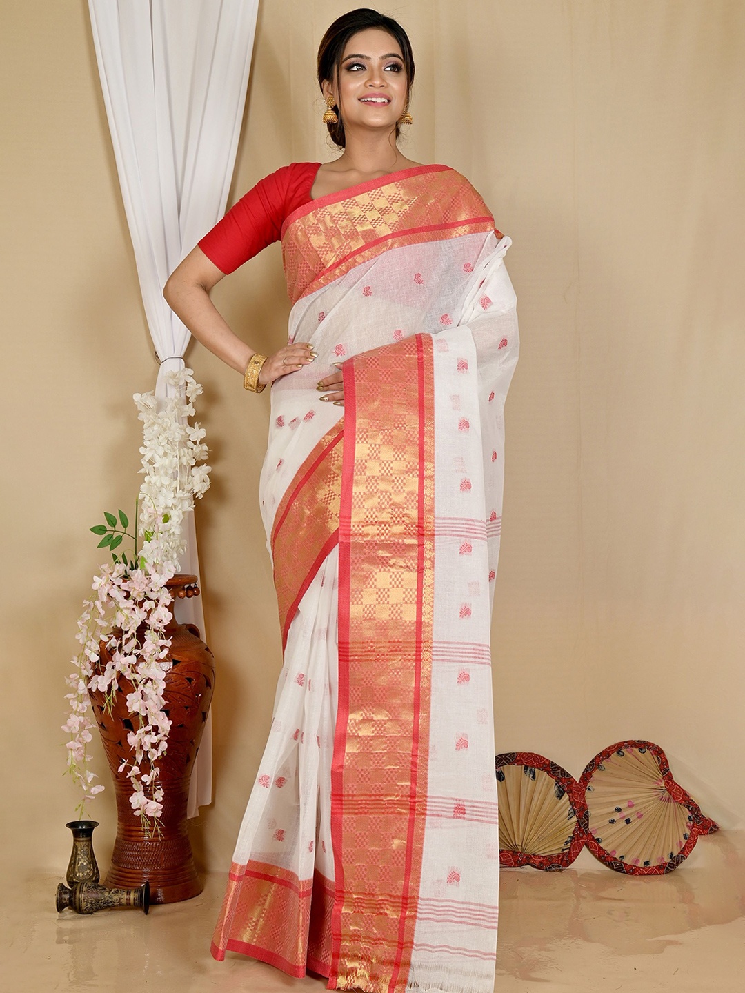 

PuJoy Woven Design Pure Cotton Taant Saree, White