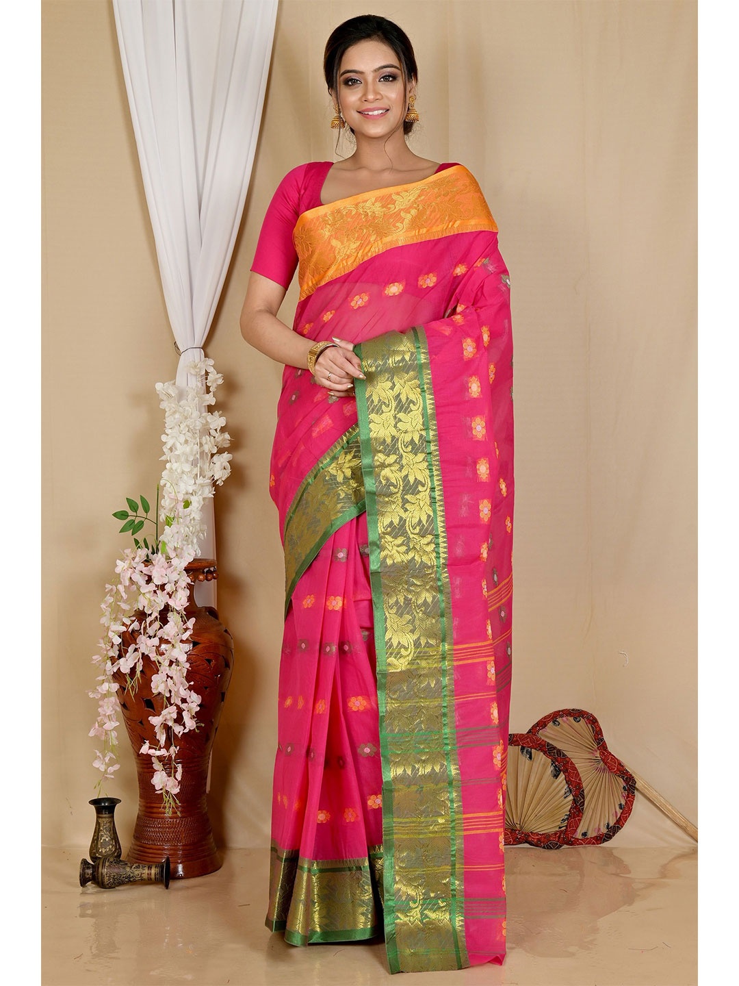 

DipDiya Woven Design Zari Pure Cotton Taant Saree, Red