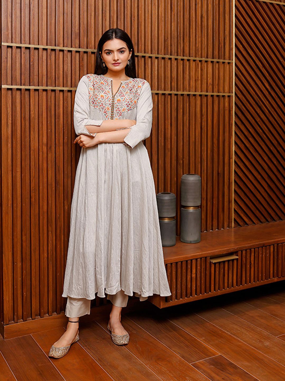 

SUKRUTI DESIGN Women Floral Yoke Design Thread Work Floral Anarkali Kurta, Beige