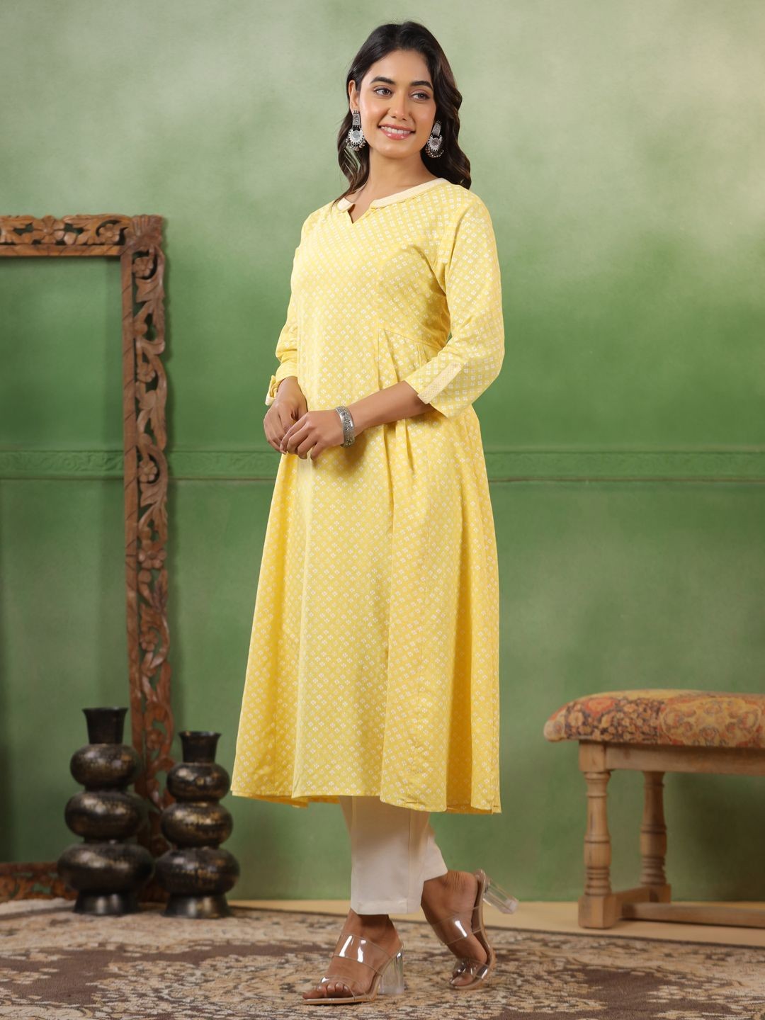 

Span Floral Printed Mandarin Collar Pure Cotton A-line Kurta With Trouser, Yellow