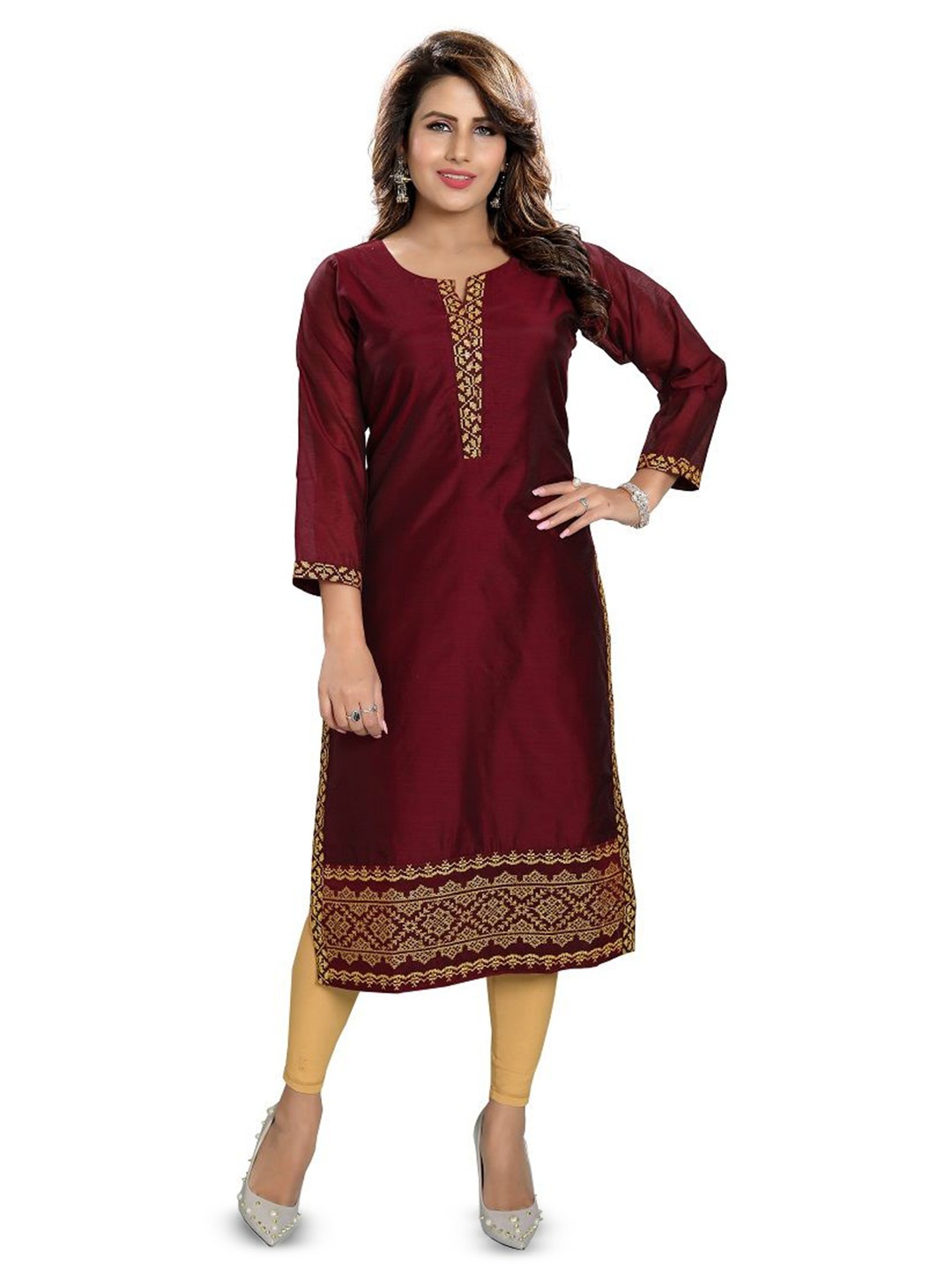 

DREAM & DZIRE Embroidered Round Neck Kurtas, Maroon