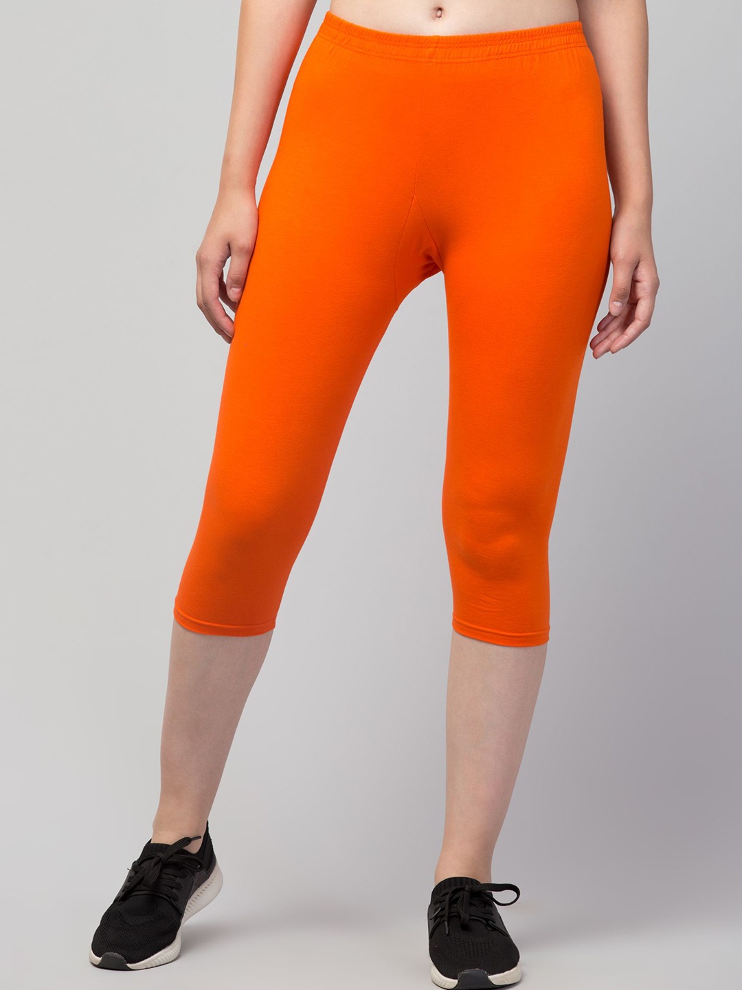 

UllasPemium Women Skinny Fit Capris, Orange