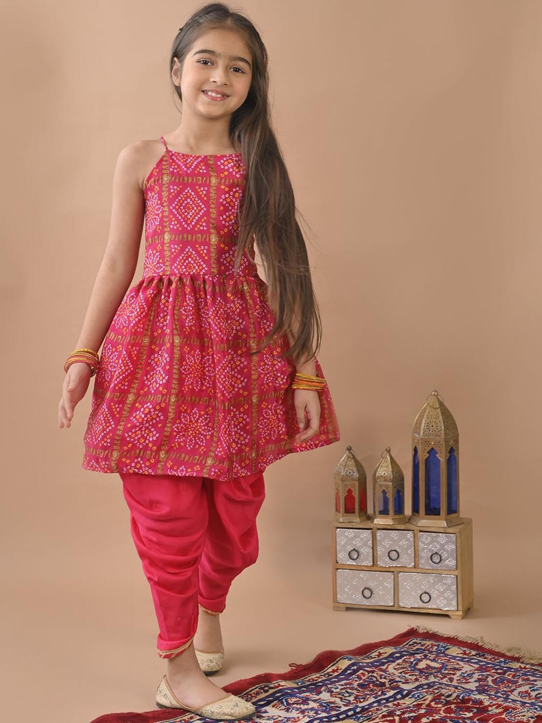 

Here&Now X Kinder Kids Girls Bandhani Printed Regular Kurti with Dhoti Pants, Pink