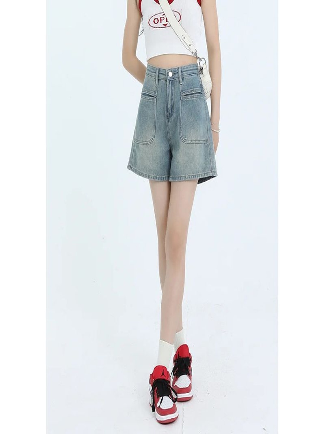 

StyleCast x Revolte Women Mid-Rise Hot Pants Shorts, White