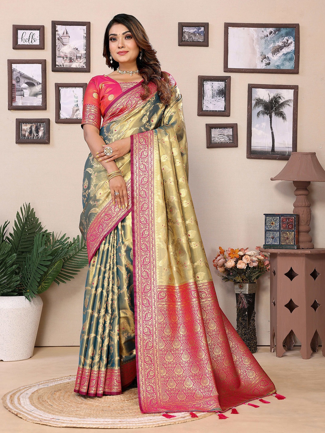 

Vintro Woven Design Zari Tissue Banarasi Saree, Green