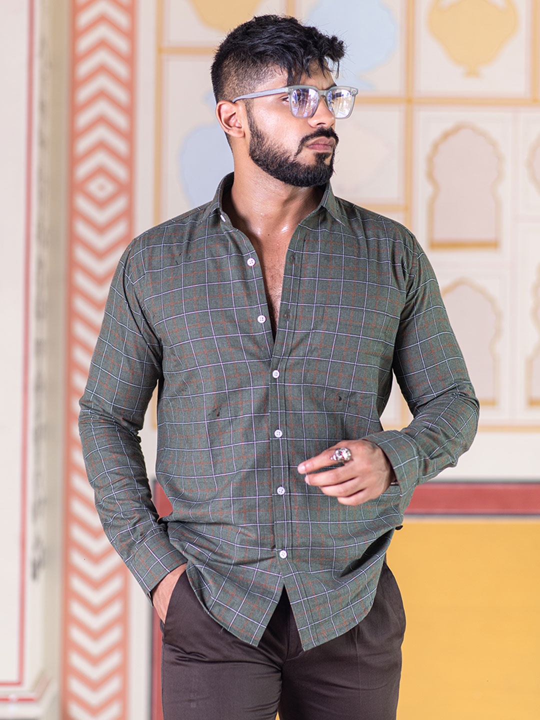 

Tistabene Men Comfort Opaque Checked Casual Shirt, Green
