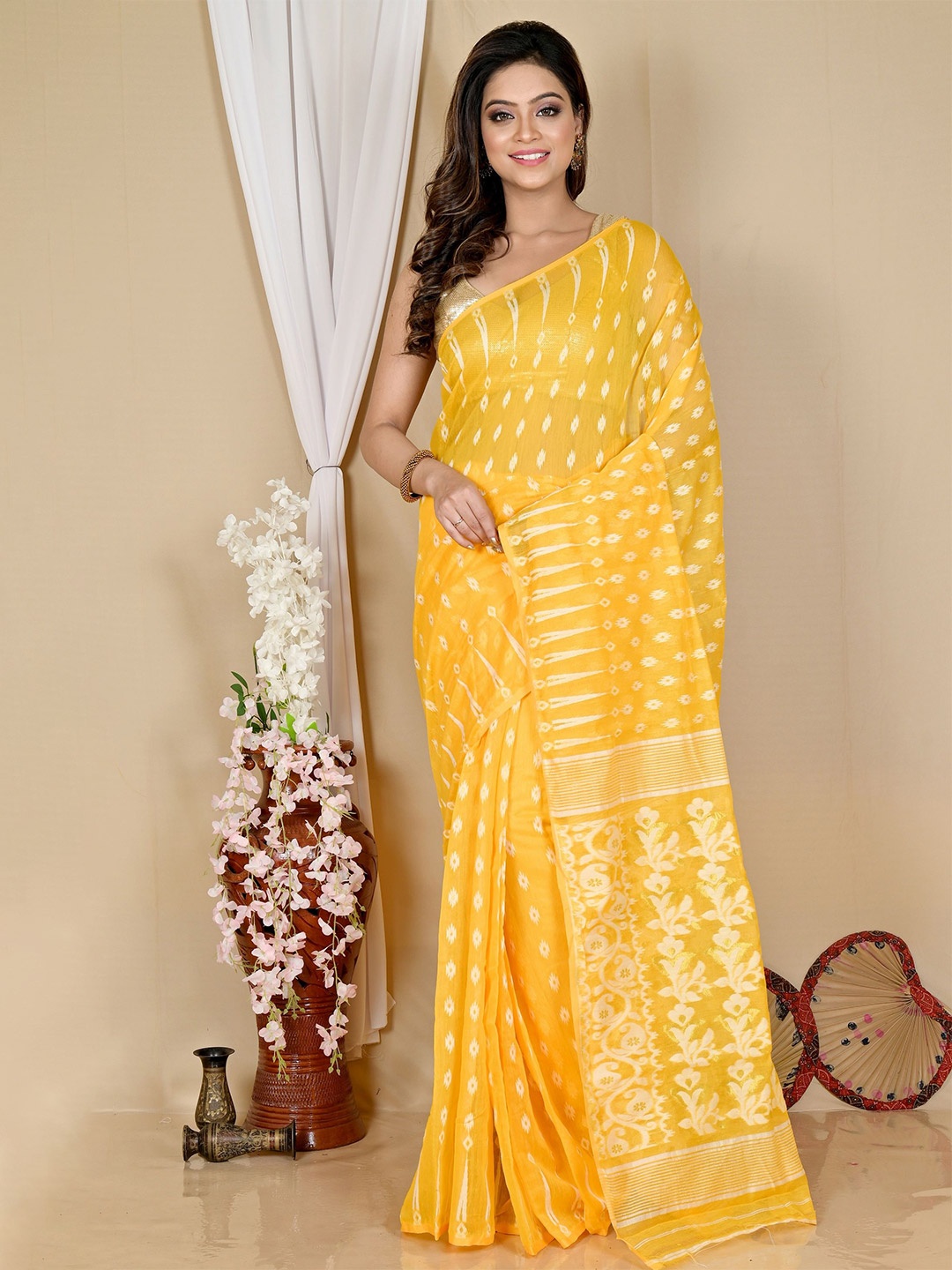 

DipDiya Rapial Woven Design Taant Saree, Yellow