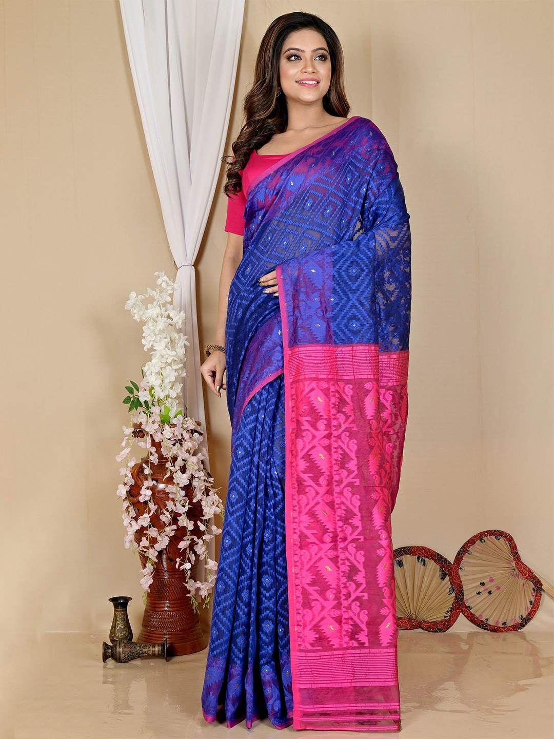

PuJoy Woven Design Jamdani Saree, Blue