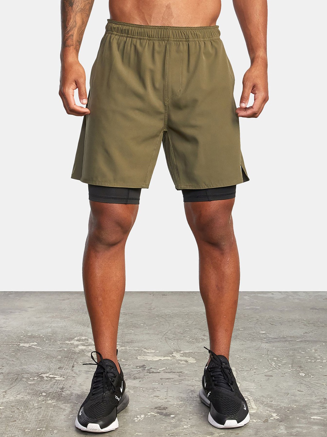 

StyleCast x Revolte Men Shorts, Khaki